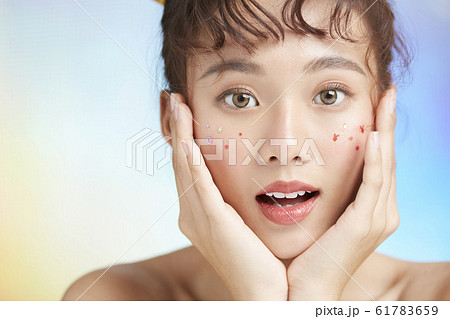 ポップな女性ポートレートの写真素材