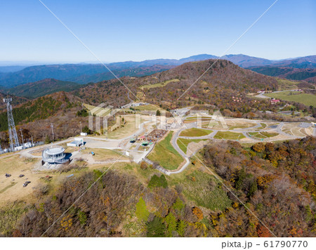 愛知県 茶臼山高原 萩太郎山 紅葉 空撮の写真素材