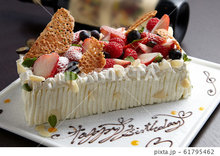 誕生日ケーキ 誕生日ケーキ 61795462