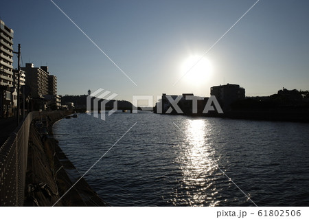 片瀬江ノ島駅近くの境川河川敷 片瀬江ノ島駅近くの境川河川敷 61802506