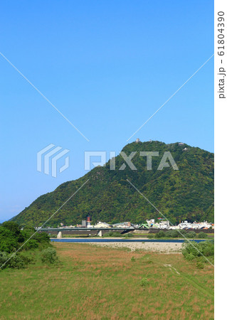 岐阜市 長良川と金華山の風景 岐阜市 長良川と金華山の風景 61804390