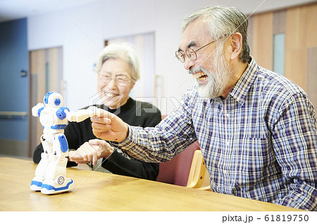 介護 介護ロボット 高齢者 介護 介護ロボット 高齢者 61819750