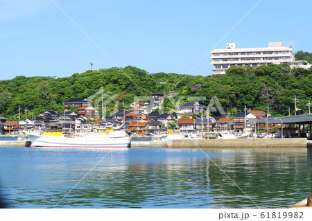 萩市越ヶ浜の漁村の眺め 萩市越ヶ浜の漁村の眺め 61819982