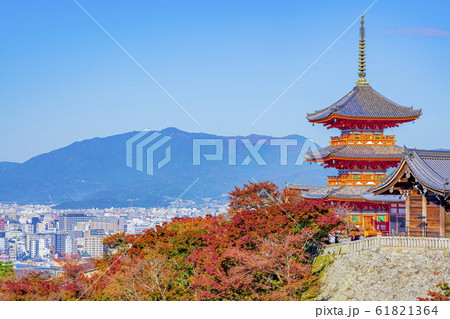 京都 秋の清水寺 三重塔 京都 秋の清水寺 三重塔 61821364