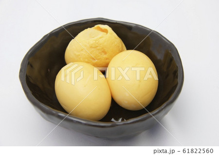 ゆで卵の燻製のイメージ 61822560