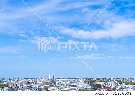 神奈都市風景　神奈川県川崎市の景色　さわやかな青空と都会　都市風景の画像素材　オフィス街 61826002