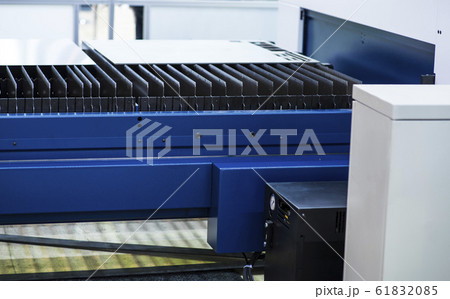 Molding made with 3D printing inserted into an injection molding machine to realize small series of metal products Molding made with 3D printing inserted into an injection molding machine to realize small series of metal products 61832085