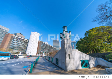 日本の東京都市景観　竹橋などを望む 61834121