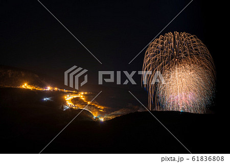 スキー場と花火　宮城県蔵王町 61836808