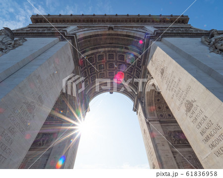 フランスの パリ 空 61836958