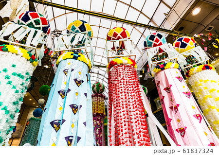 東北仙台七夕祭りの吹流しの写真素材