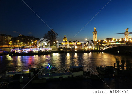 パリの夜景・アンヴァリッド国立廃兵院(Paris) パリの夜景・アンヴァリッド国立廃兵院(Paris) 61840354