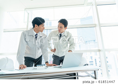 建設業 打ち合わせ オフィス ゼネコン ビジネスイメージ 建設業 打ち合わせ オフィス ゼネコン ビジネスイメージ 61851447