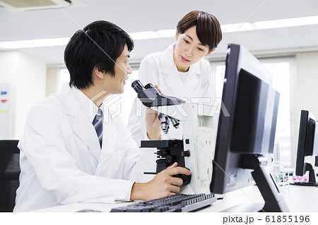 研究 顕微鏡 サイエンス 科学 実験 科学者 化学者 研究 顕微鏡 サイエンス 科学 実験 科学者 化学者 61855196