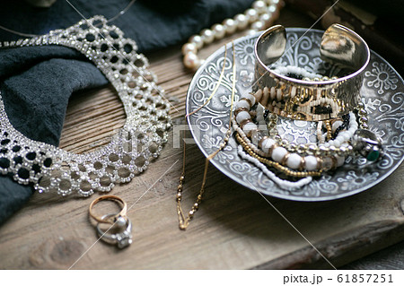 アクセサリー アクセサリー 61857251