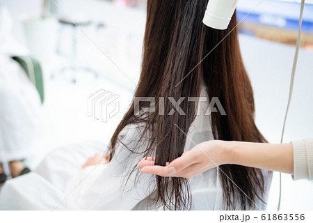シニア女性 美容 シニア女性 美容 61863556