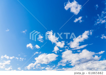 冬の雲　冬の暖かい低気圧 61865882
