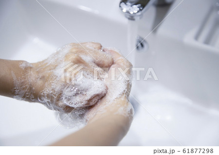 手 人 人間 61877298