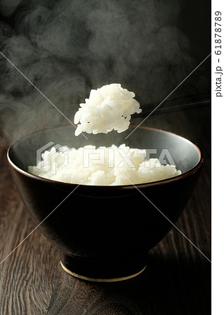 炊き立てのご飯 61878789