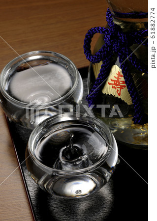 日本酒 61882774