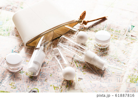 トラベルセット 61887816