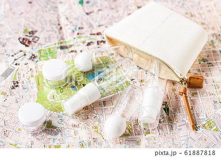 トラベルセット 61887818