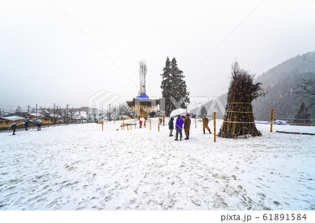 野沢温泉、雪の道祖神祭り 社殿 野沢温泉、雪の道祖神祭り 社殿 61891584