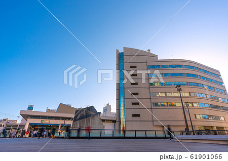 日本の藤沢都市景観　藤沢駅前（北口）などを望む 61901066