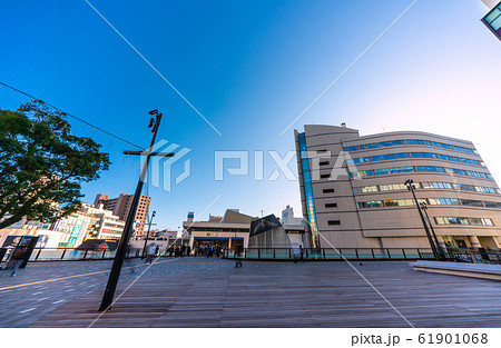 日本の藤沢都市景観　藤沢駅前（北口）などを望む 61901068