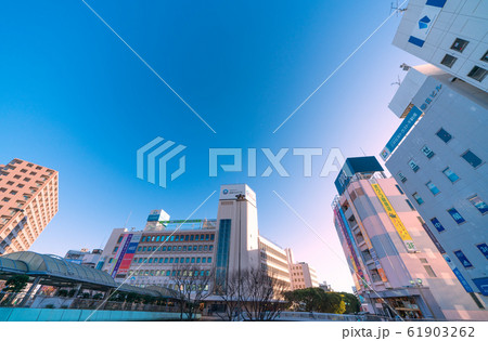 日本の藤沢都市景観 江ノ電・藤沢駅前などを望む 日本の藤沢都市景観 江ノ電・藤沢駅前などを望む 61903262