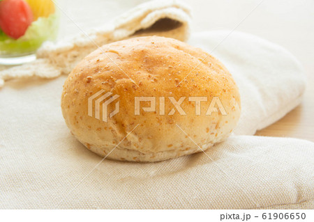 全粒粉のパン 全粒粉のパン 61906650