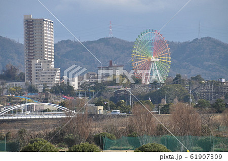 【大阪府枚方市】淀川河川敷　ひらかたパーク観覧車 61907309