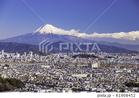 (静岡県)静岡市の街並みと富士山 (静岡県)静岡市の街並みと富士山 61908452