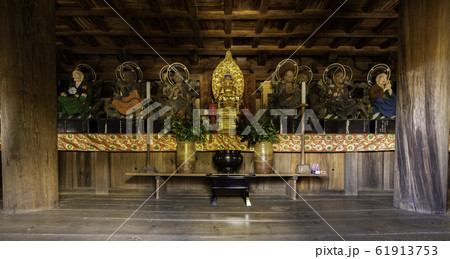 洞松寺　山門の仏像　岡山県矢掛町 61913753