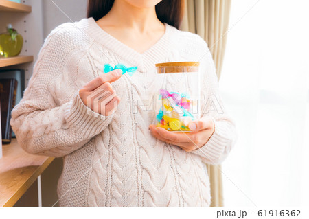 妊婦　ラムネ菓子 61916362