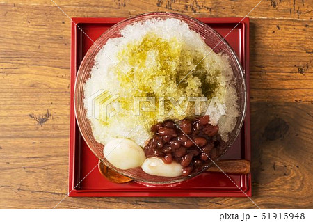 アジア風　抹茶かき氷　Green tea shaved ice 61916948