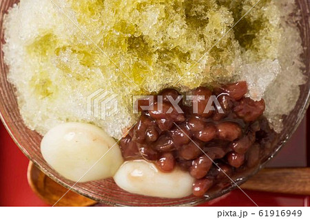 アジア風　抹茶かき氷　Green tea shaved ice 61916949
