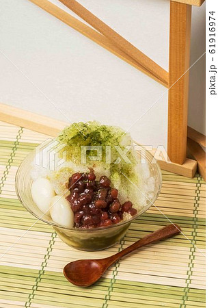 アジア風 抹茶かき氷 Green tea shaved ice アジア風 抹茶かき氷 Green tea shaved ice 61916974