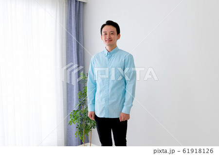 笑顔の男性 笑顔の男性 61918126