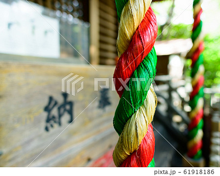 鈴緒 神社 鈴綱 鈴紐 鈴縄 奉納の写真素材