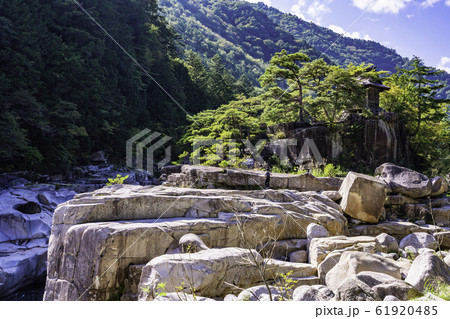 （長野県）木曽路・寝覚の床 61920485