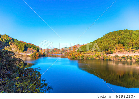 ひなち湖 (11月 快晴 紅葉) ひなち湖 (11月 快晴 紅葉) 61922107