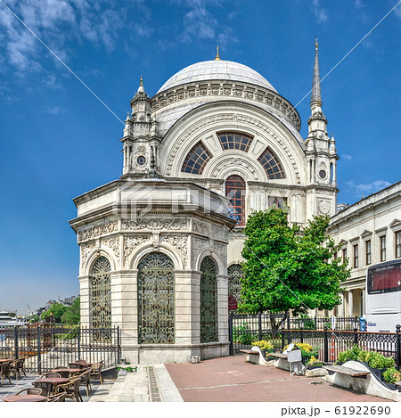 Dolmabahce Mosque in Istanbul, Turkey Dolmabahce Mosque in Istanbul, Turkey 61922690