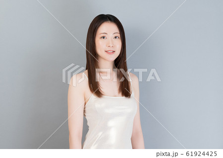 ヘアケア　女性 61924425