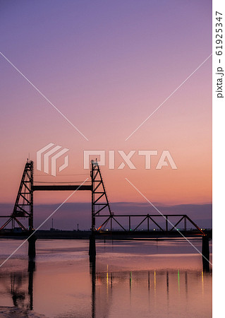 筑後川昇開橋の夕暮れ 61925347