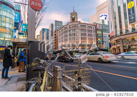 日本の東京都市景観 東京・銀座の放置自転車(いたちごっこが続く） 61927010