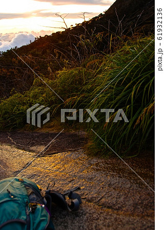 キナバル山の夕暮れ(サバ州/東マレーシア・ボルネオ島) キナバル山の夕暮れ(サバ州/東マレーシア・ボルネオ島) 61932136
