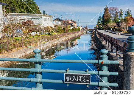 拾ヶ堰：神橋より撮影：諏訪神社前：晩秋　　　安曇野市堀金 61932756