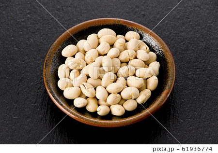 炒り大豆,煎り大豆,焼大豆(豆菓子) 炒り大豆,煎り大豆,焼大豆(豆菓子) 61936774