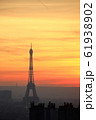 エッフェル塔の夕焼け 61938902